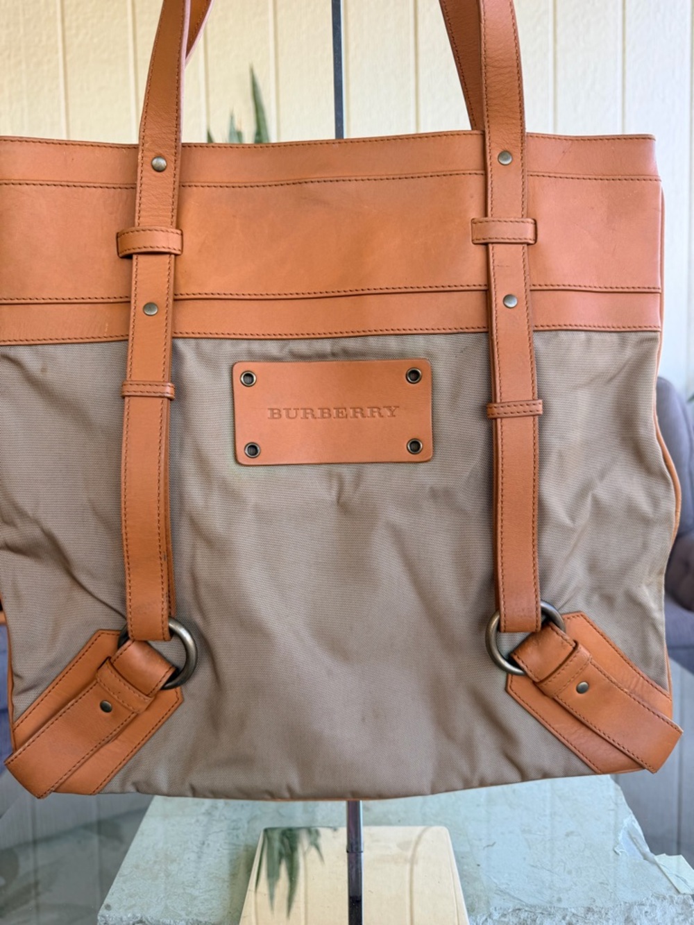 Burberry Tote Bag💝💝💝 - Picture 2 of 7